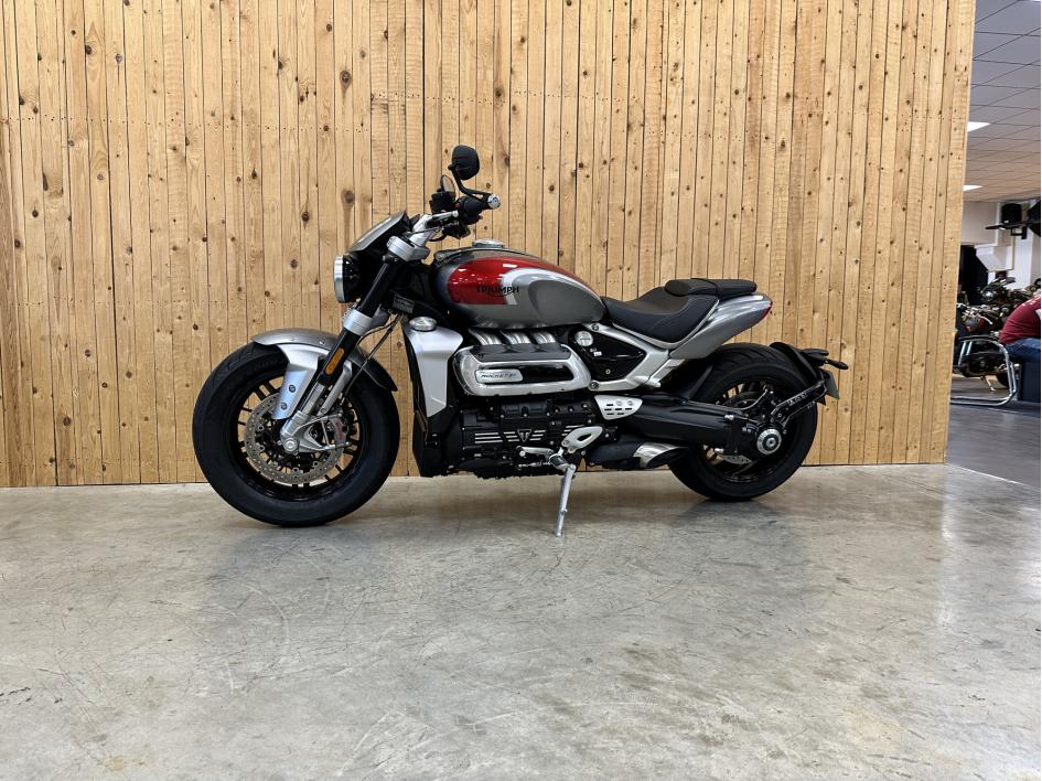 TRIUMPH ROCKET 3 R