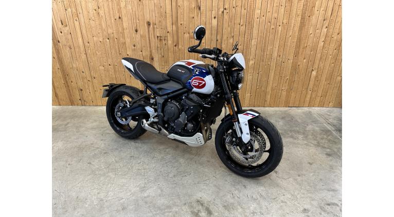 TRIUMPH TRIDENT 660