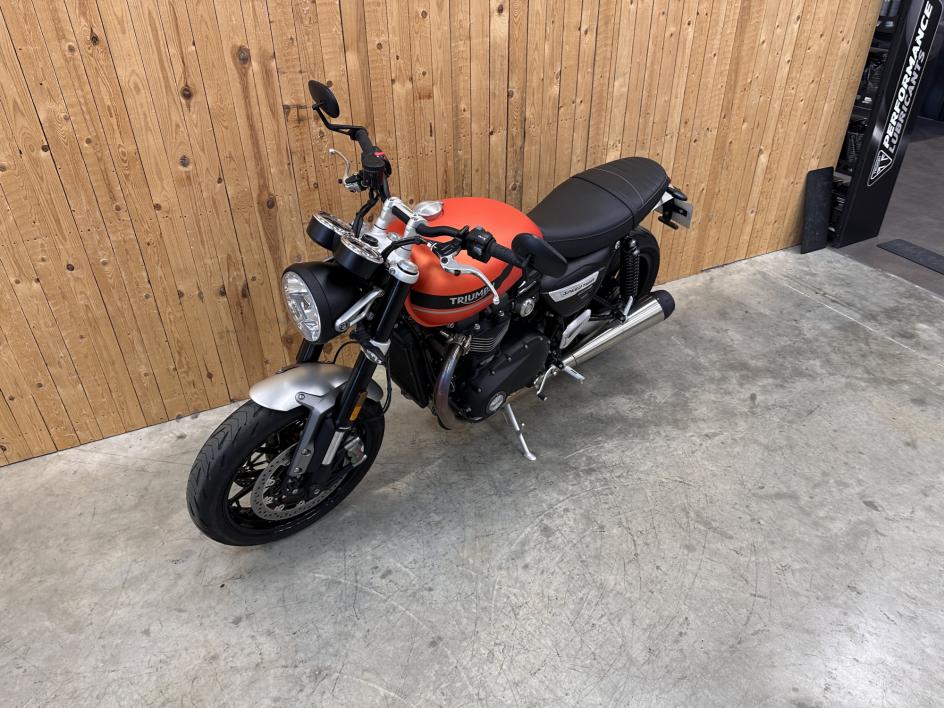 TRIUMPH SPEED TWIN 1200