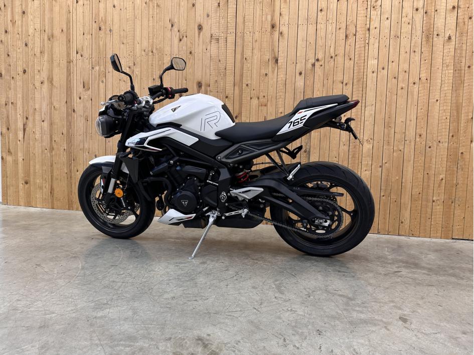 TRIUMPH STREET TRIPLE 765 R