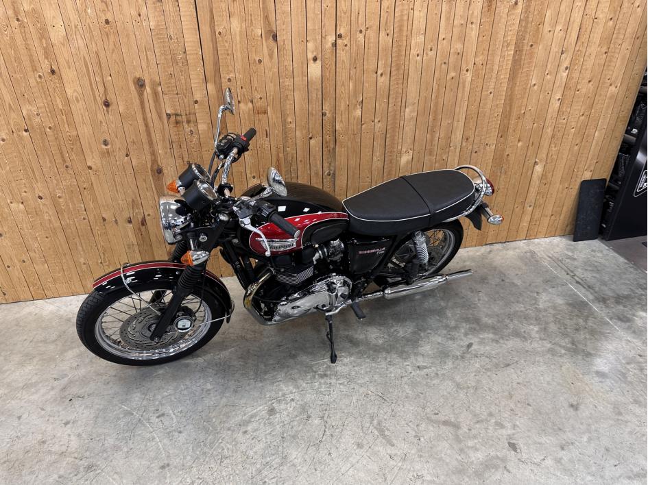 TRIUMPH Bonneville T100