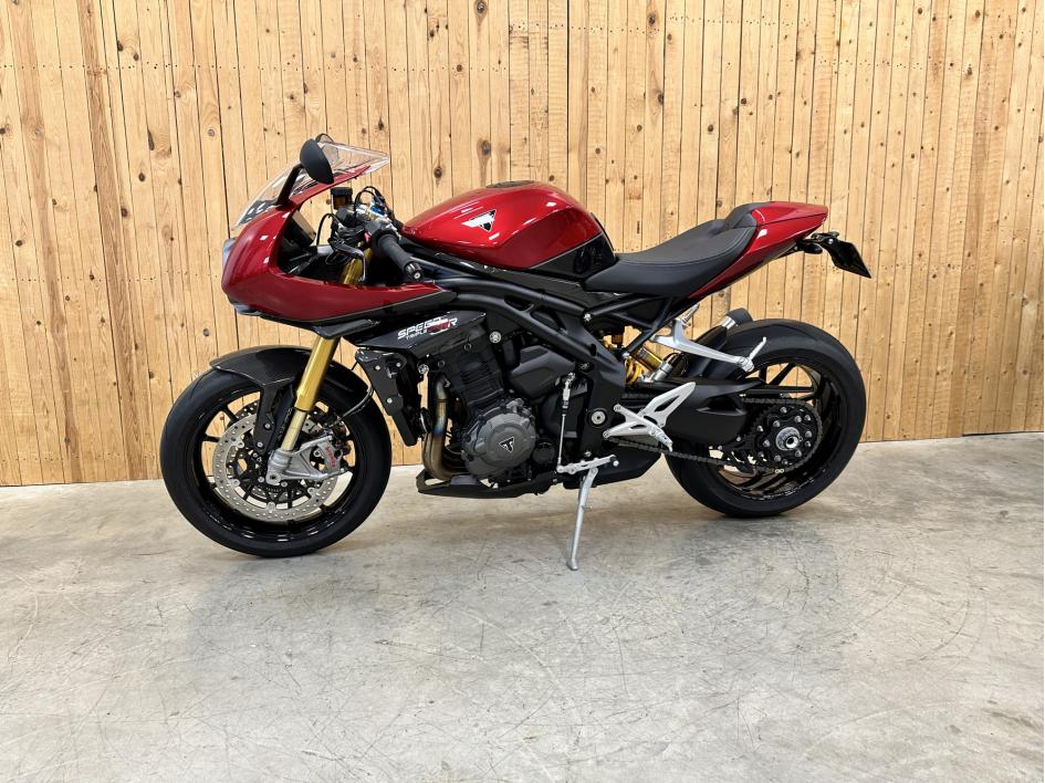 TRIUMPH SPEED TRIPLE 1200 RR