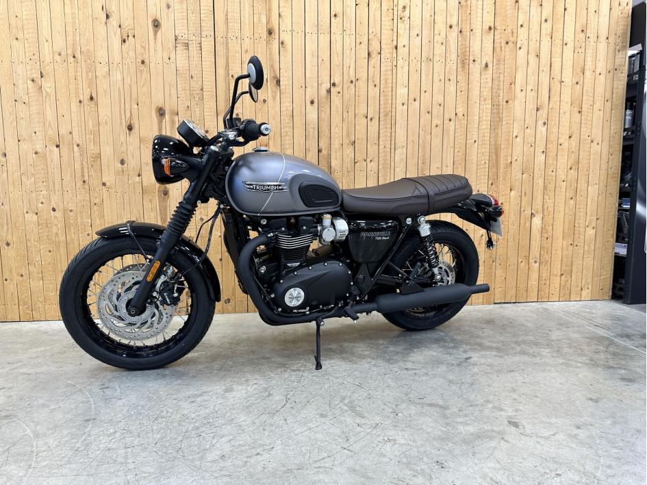 TRIUMPH Bonneville T120 Black