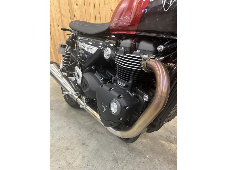 TRIUMPH SPEED TWIN 1200