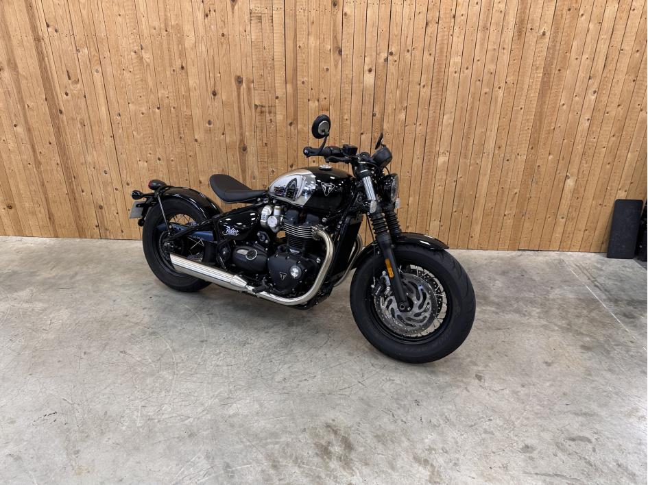 TRIUMPH BOBBER CHROME edition