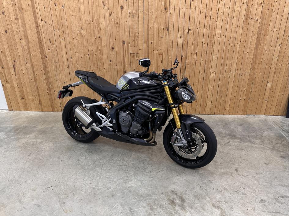TRIUMPH SPEED TRIPLE 1200 RS