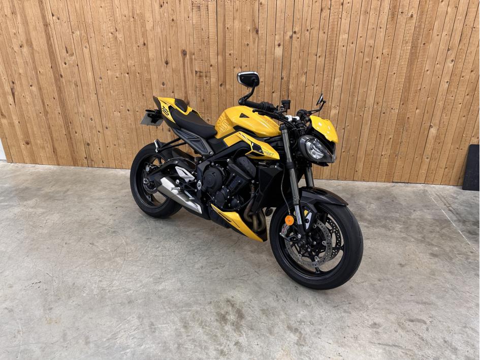 TRIUMPH STREET TRIPLE 765 RS