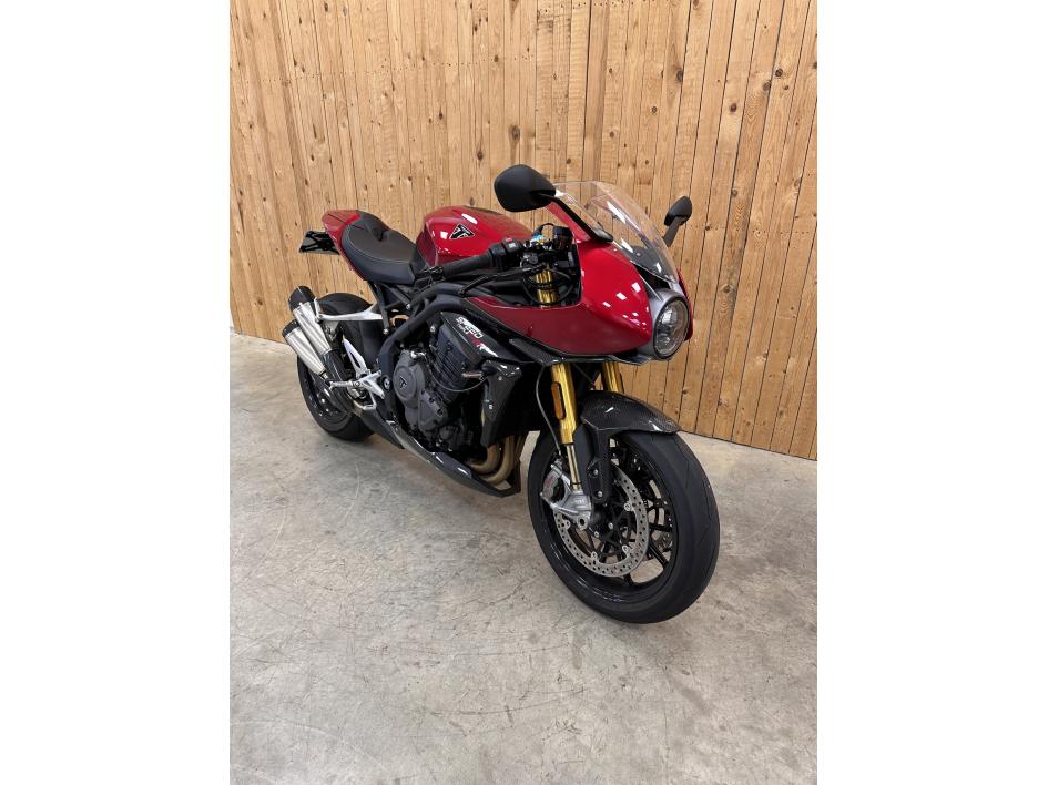 TRIUMPH SPEED TRIPLE 1200 RR