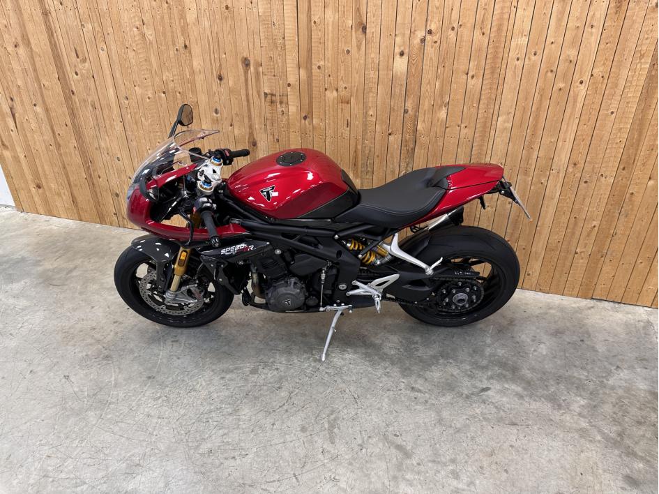 TRIUMPH SPEED TRIPLE 1200 RR