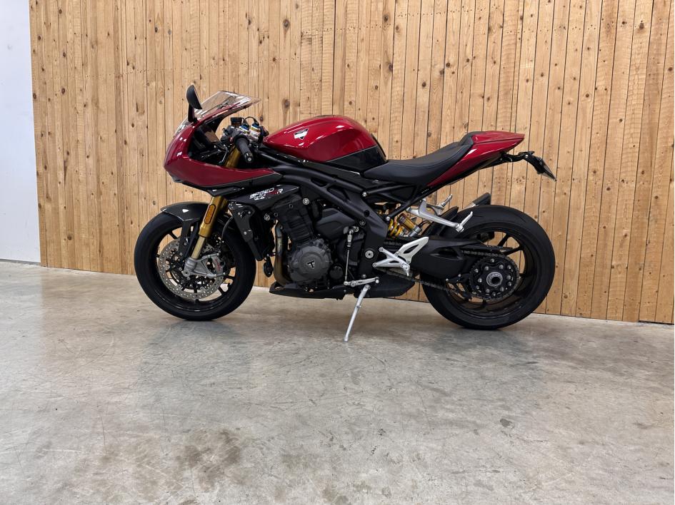TRIUMPH SPEED TRIPLE 1200 RR
