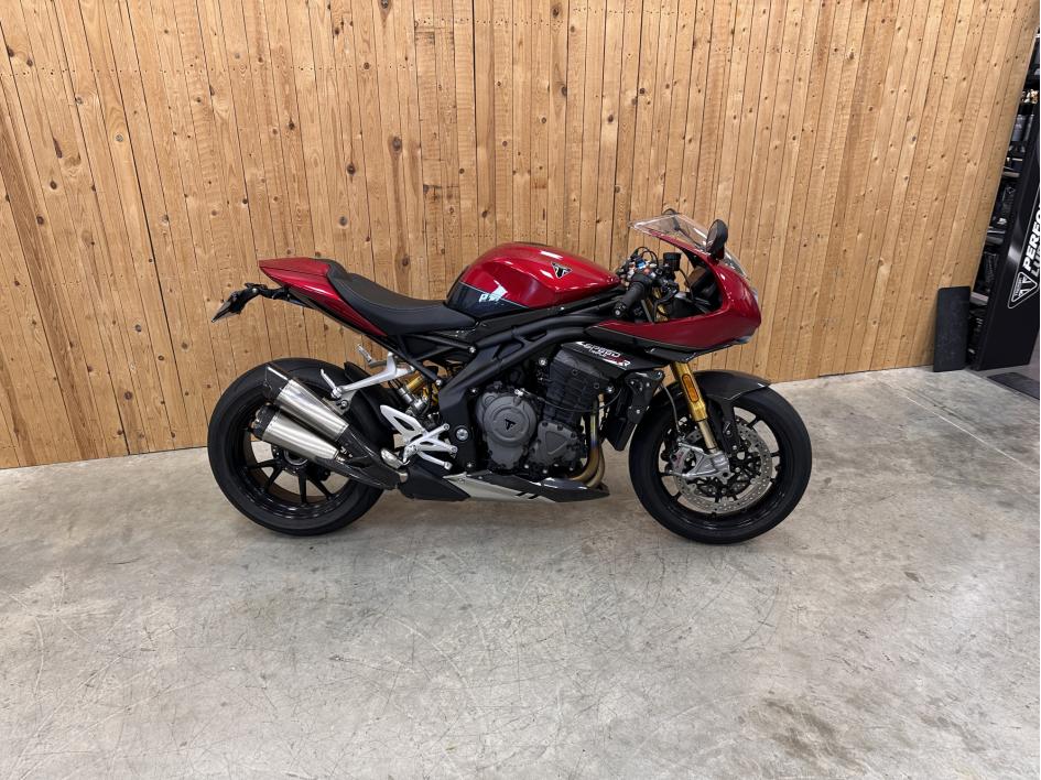 TRIUMPH SPEED TRIPLE 1200 RR