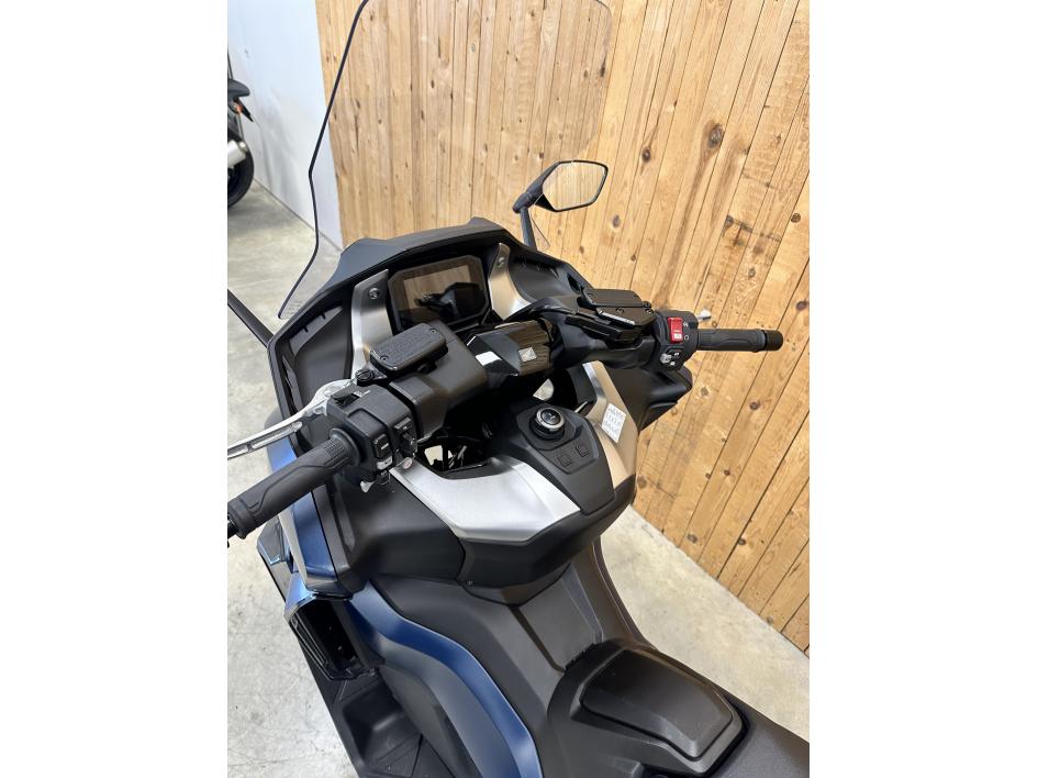 HONDA FORZA 750