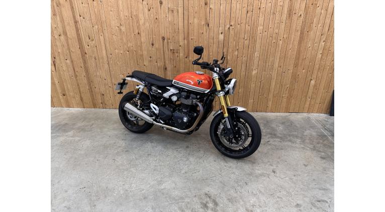 TRIUMPH SPEED TWIN 1200