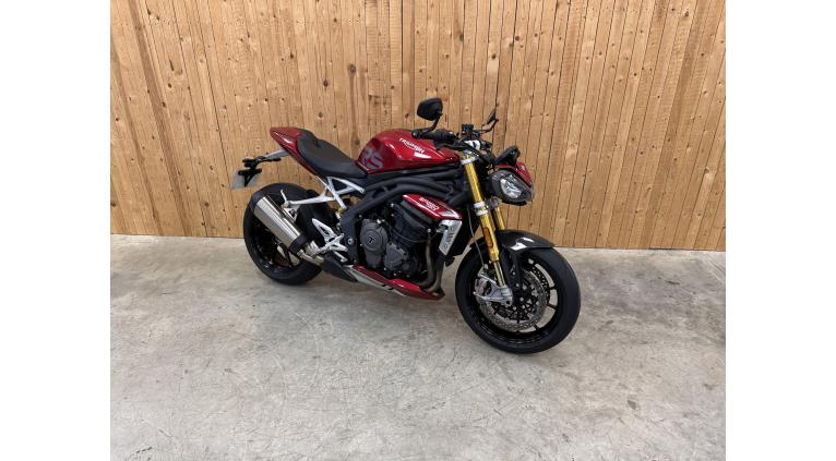 TRIUMPH SPEED TRIPLE 1200 RS