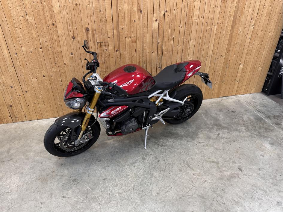 TRIUMPH SPEED TRIPLE 1200 RS