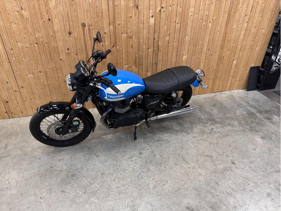 TRIUMPH BONNEVILLE T100 SPIRIT