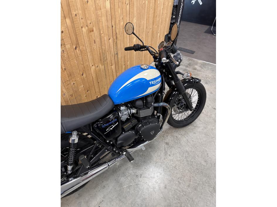 TRIUMPH BONNEVILLE T100 SPIRIT