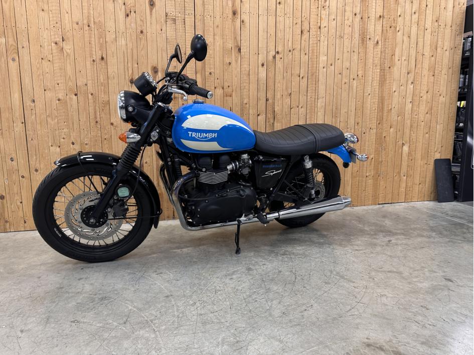 TRIUMPH BONNEVILLE T100 SPIRIT